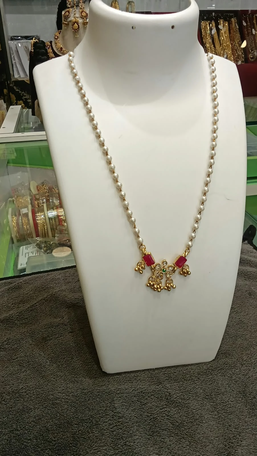Accent White Pearl Necklace with Flower Pendent - Townway product image 1