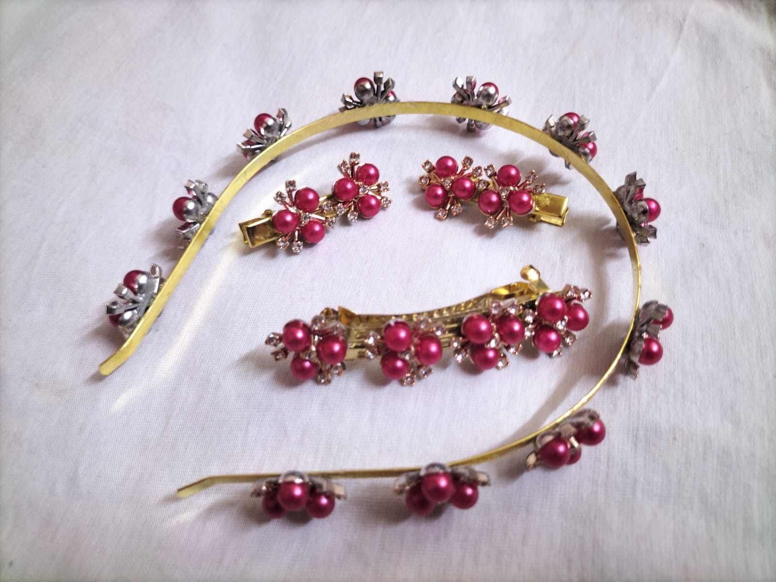 FANCY HAIR CLIP RED SET