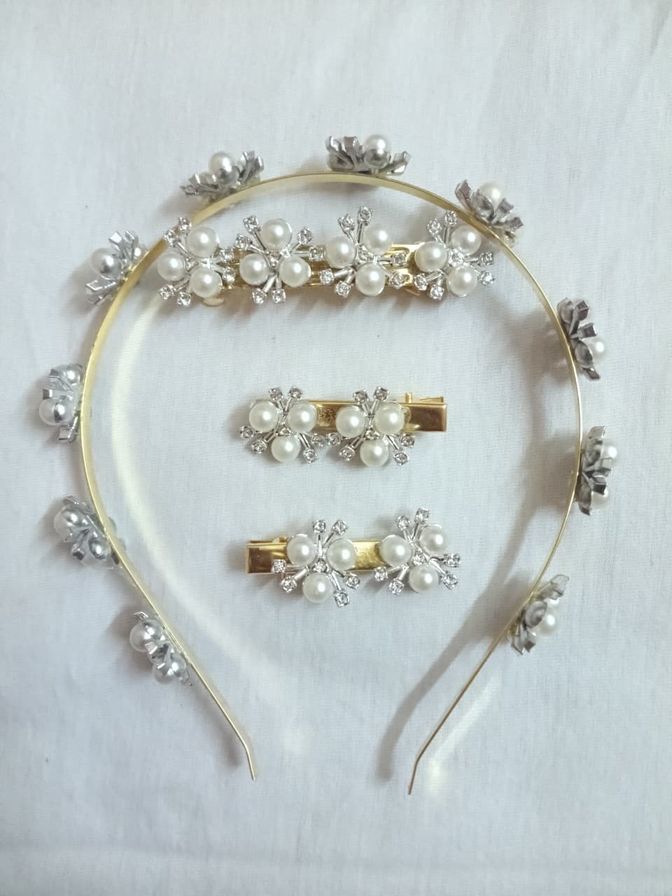 FANCY HAIR CLIP WHITE SET