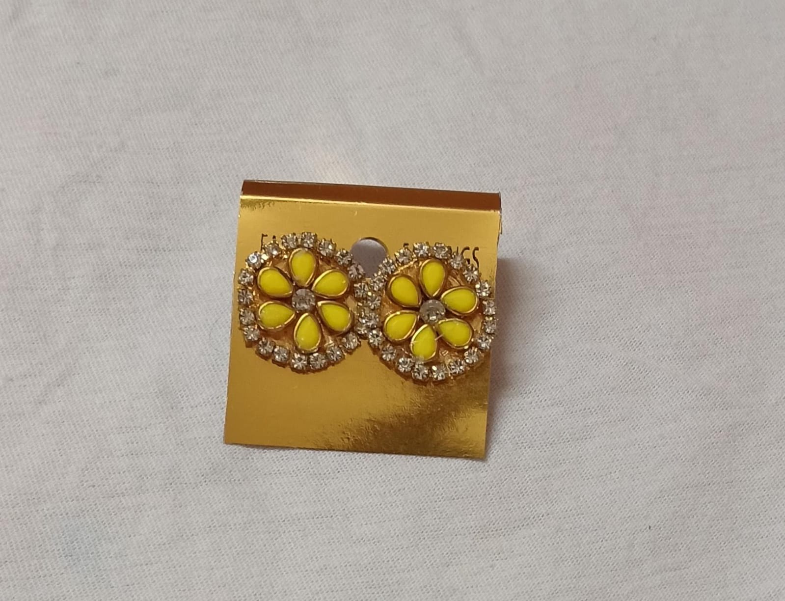 FANCY STUNNING EARRING YELLOW