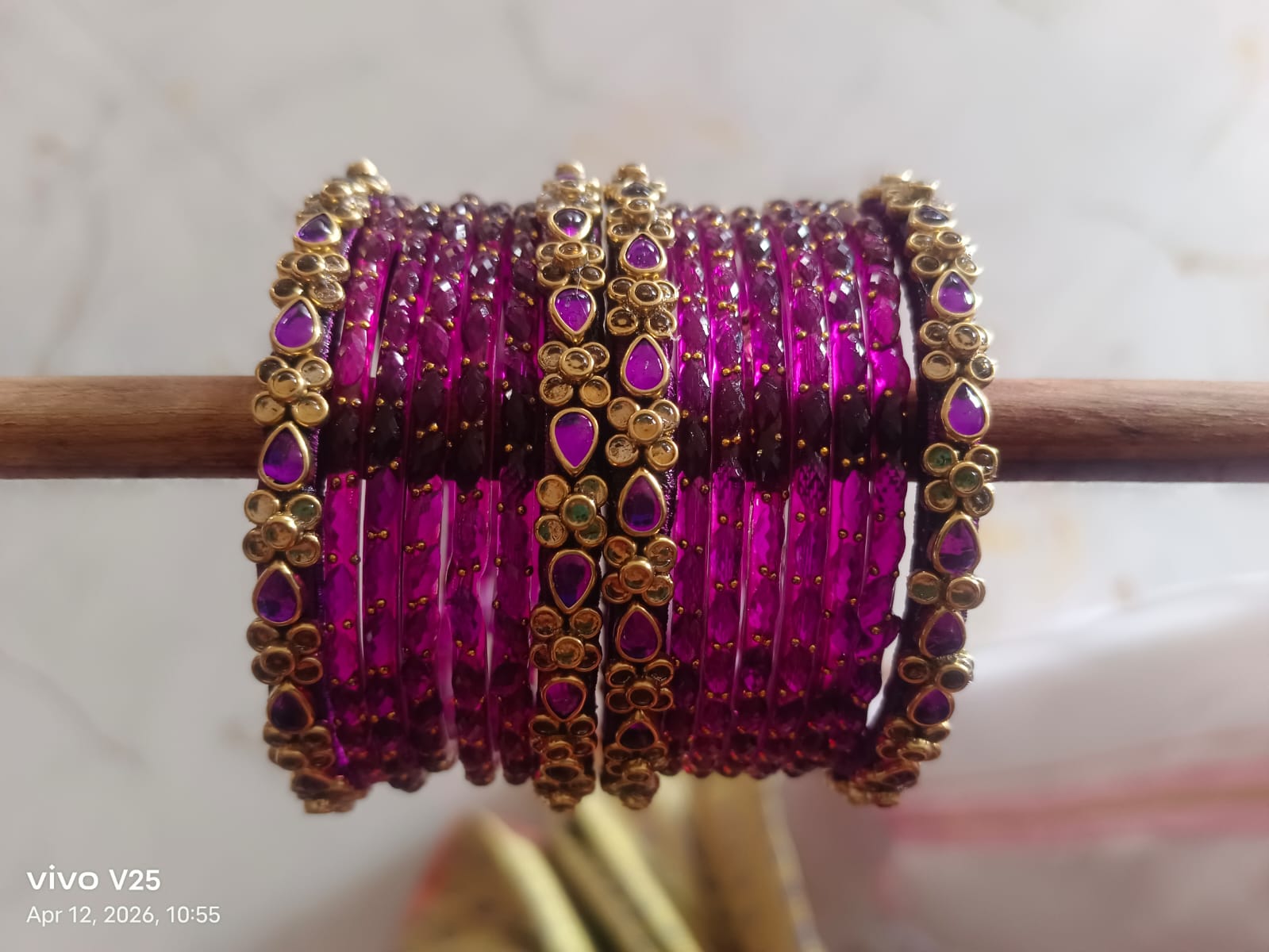FANCY BANGLE