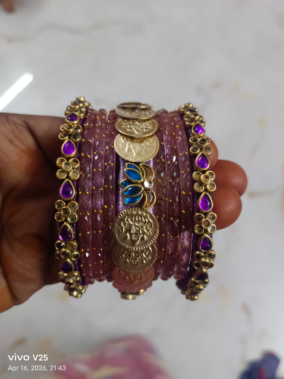 FANCY BANGLE