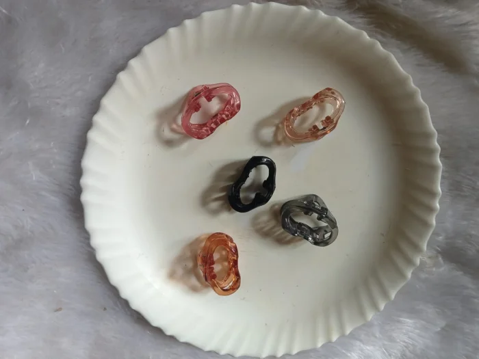 Cloud clip each piece
