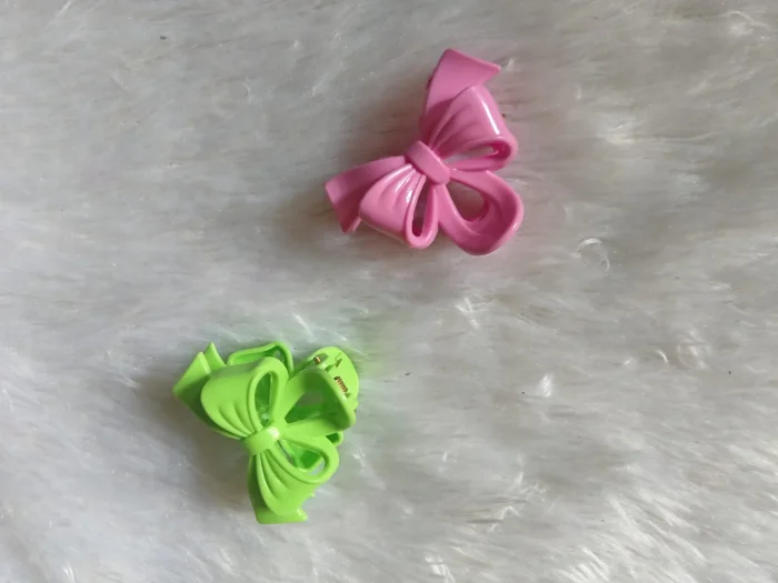 Cute little bow clip each piece